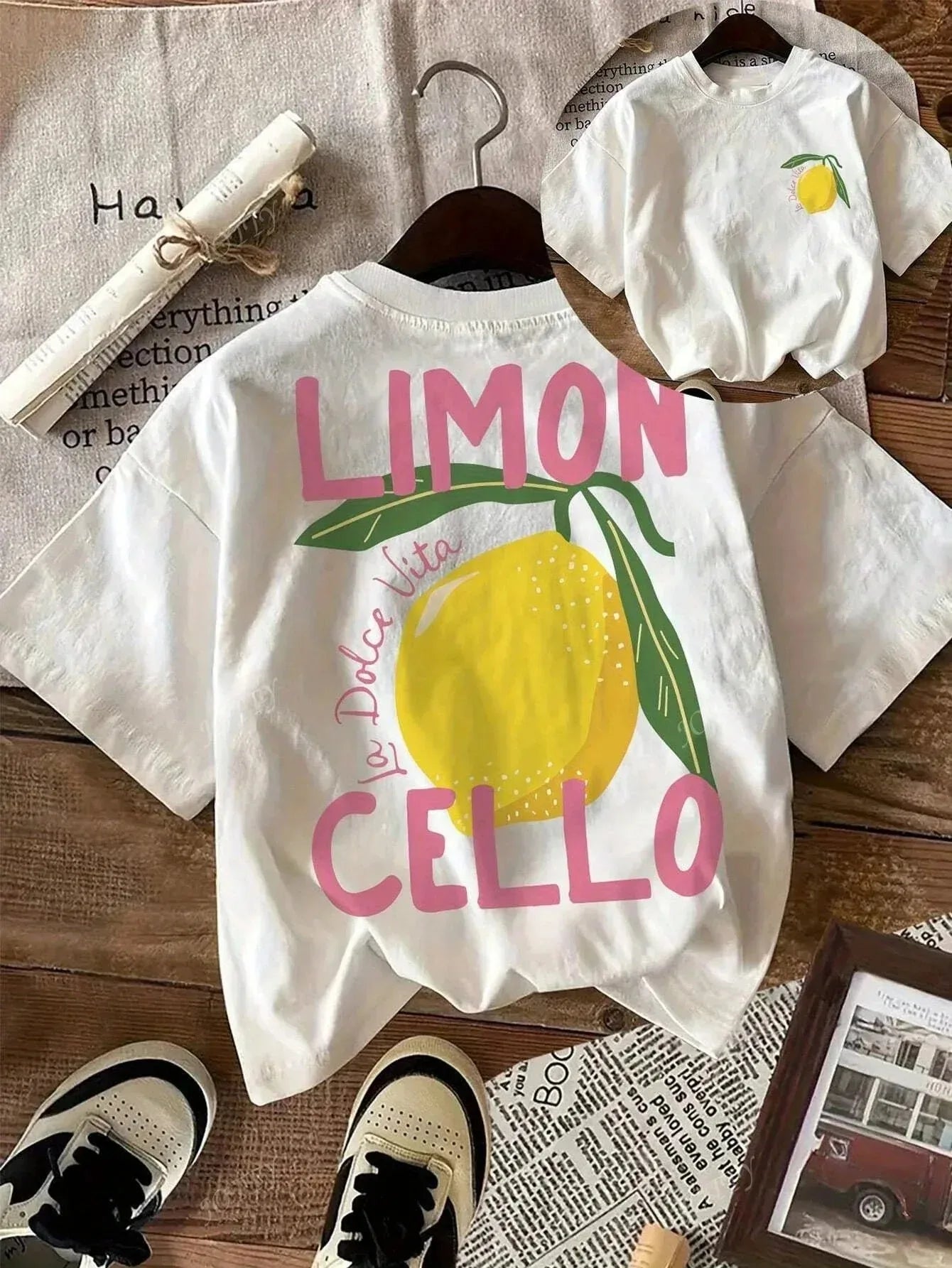 Summer t-shirt for kids, made of cotton, breathable and comfortable, short-sleeved, with a cartoon lemon print.